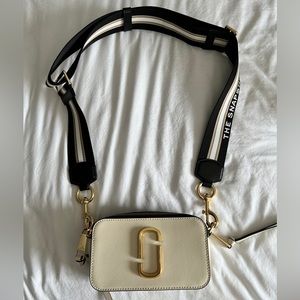 Marc Jacobs The Snapshot